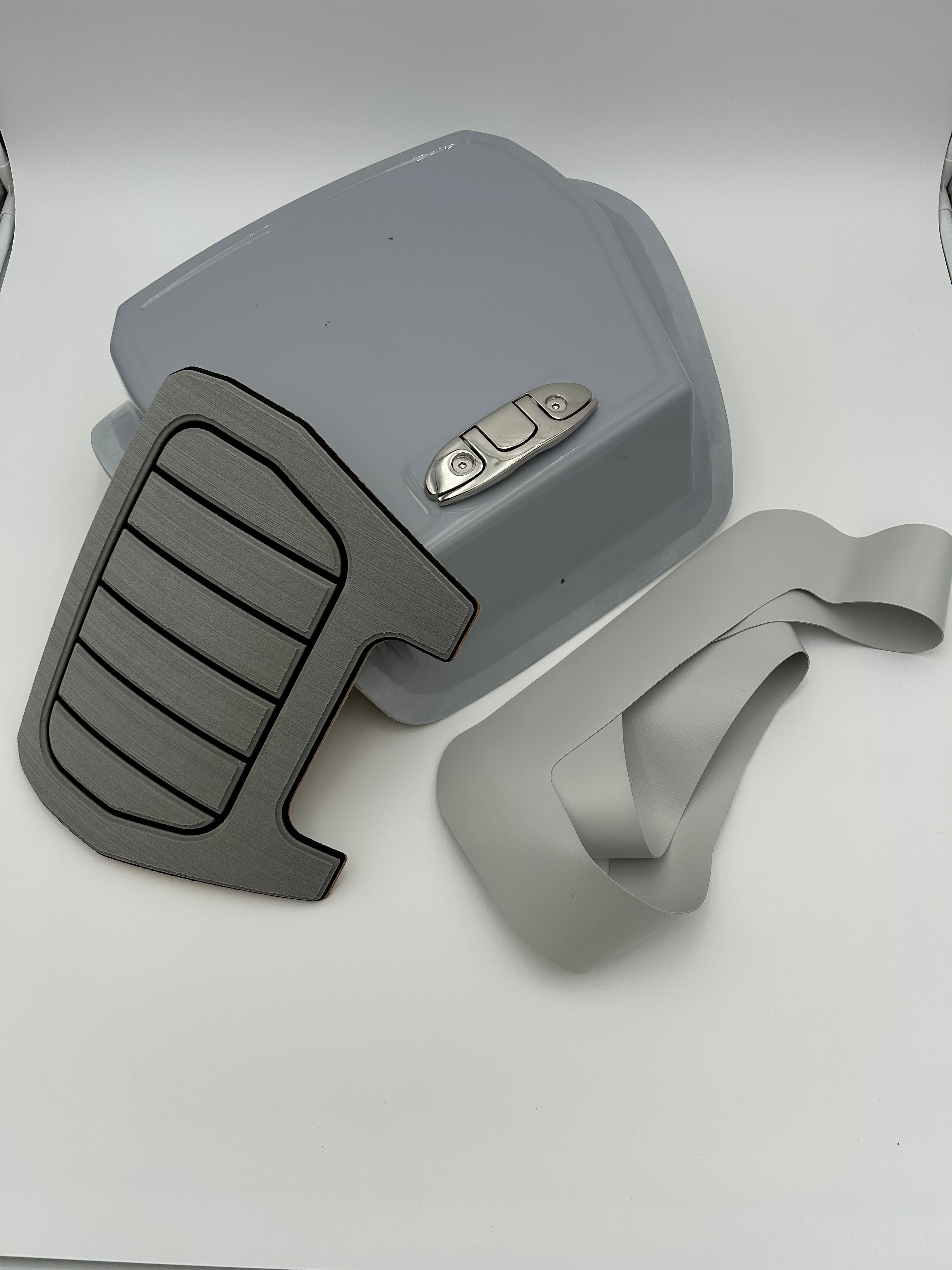 Fiberglass Bow Step (with Skirt)