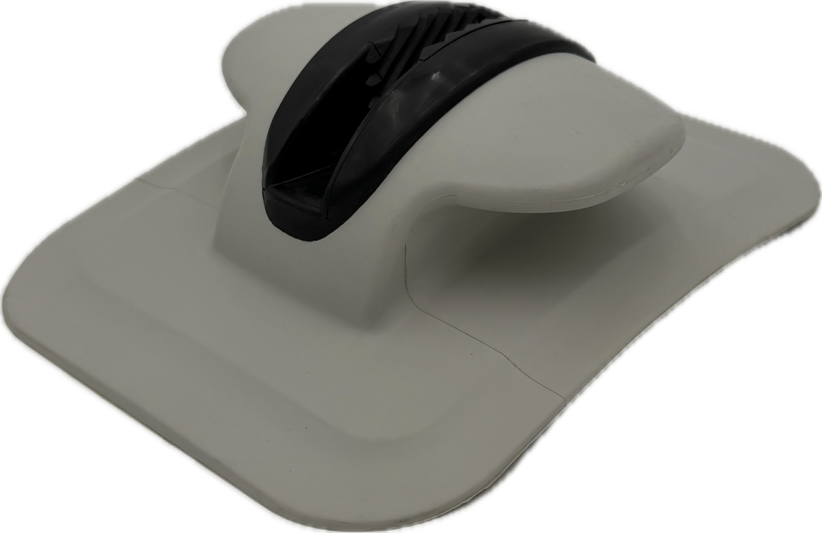 Molded bow cleat